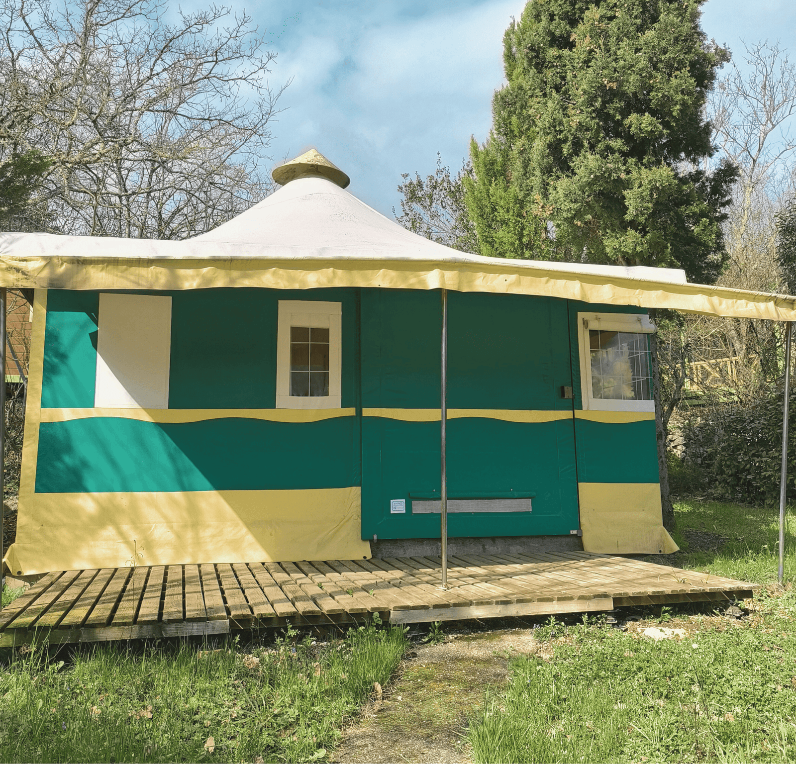 EXTÉRIEUR TENTE CAMPING LE BOEM